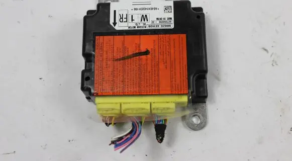 Nissan Qashqai Airbag control unit/module 988204EH0B 627260200 AE4EH143231190