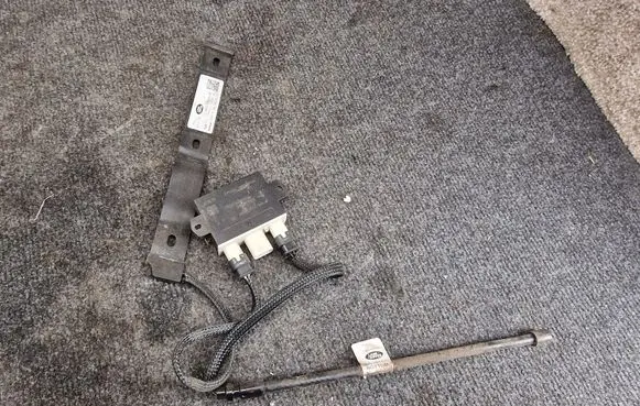 Land Rover Discovery 5 Tailgate/trunk control unit/module HY3214E112AB HY3214E112 GK6214E108AB