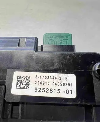 BMW 5 F10 F11 Relay mounting block 925281501