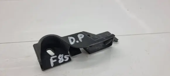 Audi A4 S4 B8 8K Front bumper mounting bracket 8K0807284
