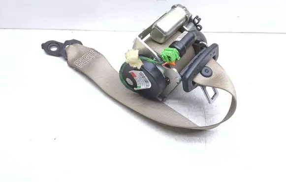Mercedes-Benz E A207 Rear seatbelt A2078602185