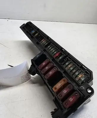 BMW 5 E60 E61 Fuse module 15613290