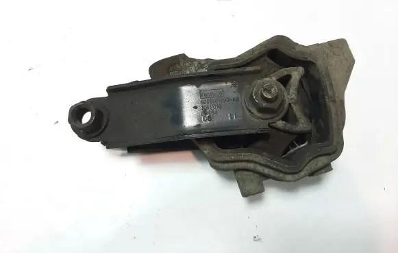 Volvo XC60 Engine mount bracket 30748173 30671219