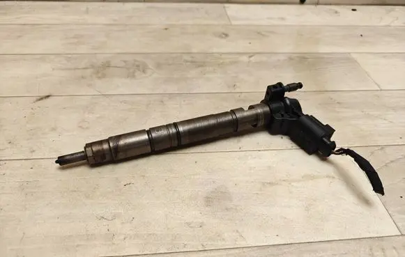 Volkswagen PASSAT B6 Fuel injector 03L130277 080314 08031403229