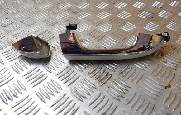 KIA Sportage Front door exterior handle 