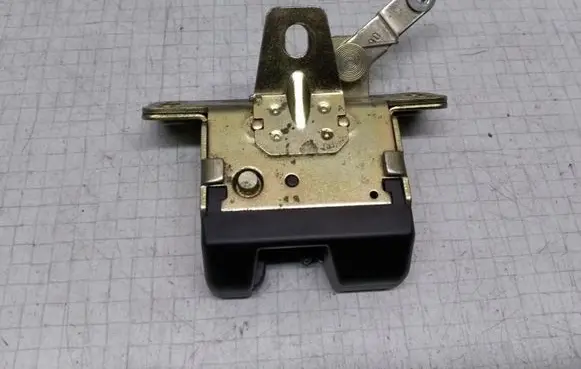 Opel Astra G Tailgate/trunk/boot lock/catch/latch