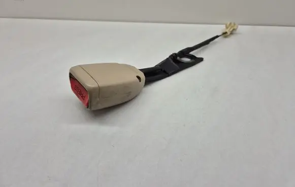 Lexus IS 200-300 Front seatbelt buckle NSB1085