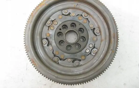Volkswagen Golf VII Flywheel 06K105266A