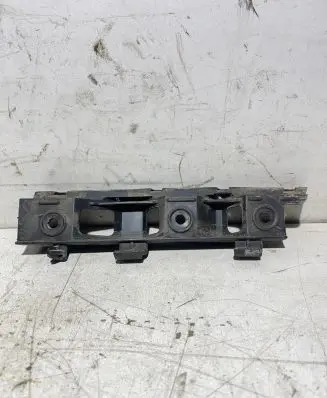 Volkswagen PASSAT B6 Front bumper mounting bracket 3C0807184