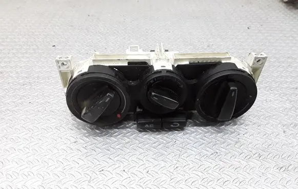 Skoda Octavia Mk1 (1U) Climate control unit 1J0820045E