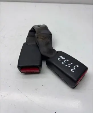 Lexus IS 220D-250-350 Rear seatbelt buckle 060227