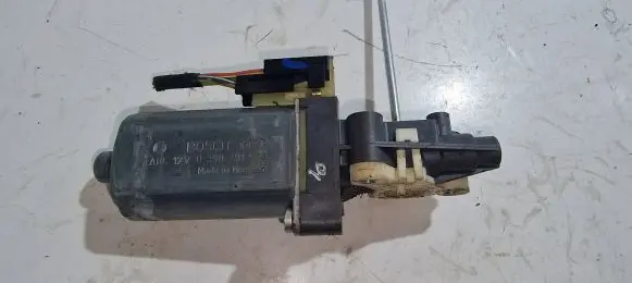 BMW 3 E46 Seat adjustment motor 0390201928
