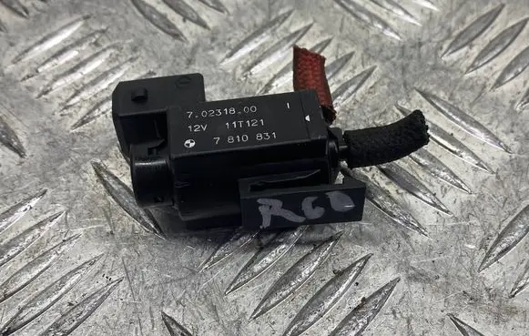 BMW 3 E90 E91 Turbo solenoid valve 70231800