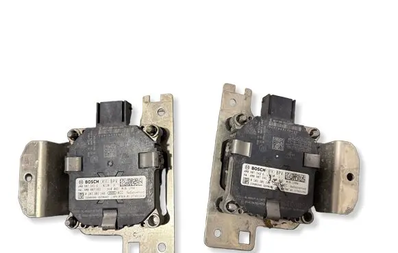 Audi Q7 4M Distronic sensor radar 4M0907541E 4M0907561E 4M0907561
