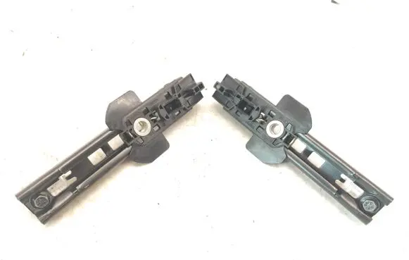 Volvo XC40 Seat belt adjustment rail 8632605