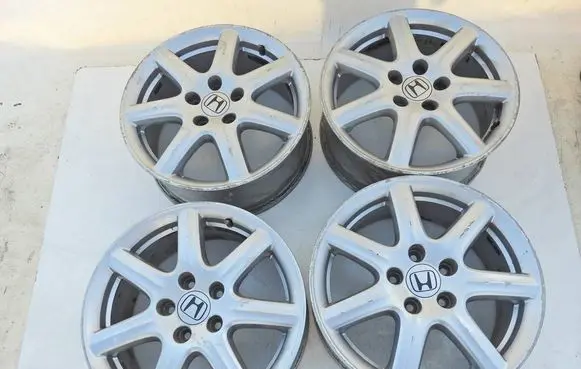 Honda Civic R17 alloy rim 