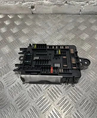 BMW 1 F20 F21 Fuse box set 9261111