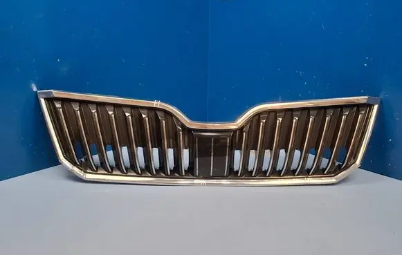 Skoda Superb B8 (3V) Front bumper upper radiator grill 3V0853653B