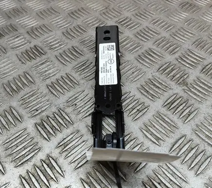 Porsche Cayenne (9Y0 9Y3) Seat belt height adjuster 4M0857819