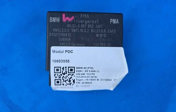 BMW X5 F15 Parking PDC control unit/module 6867863 16693555 01323200412