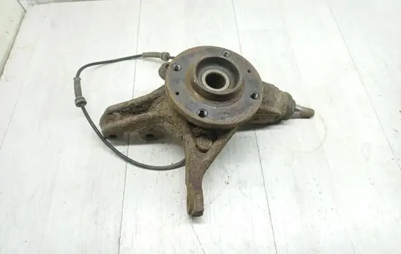Peugeot 5008 Front wheel hub