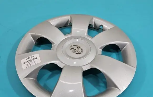 Toyota Yaris R16 wheel hub/cap/trim IMPRK1482244