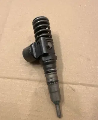 Audi A3 S3 8P Fuel injector 03g130073g