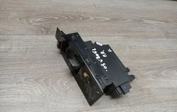 Volvo V70 Electric window control switch 30732817