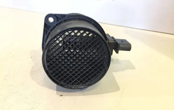 Volkswagen PASSAT B6 Mass air flow meter 03G906461C 0281002735