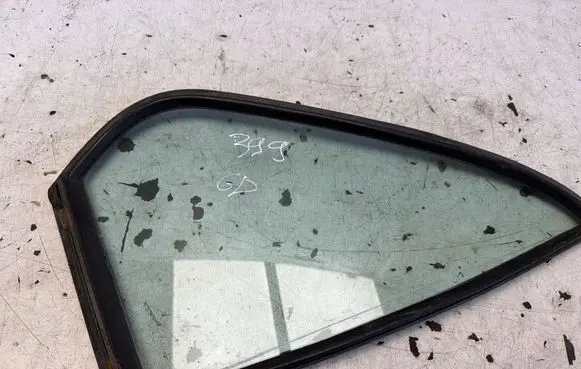 BMW 3 E30 Rear vent window glass