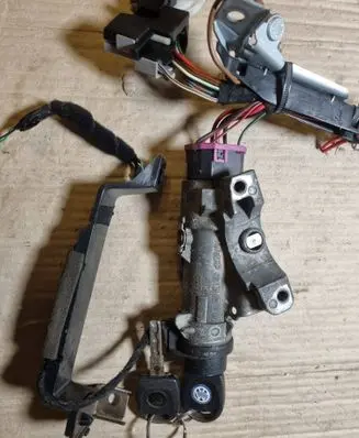 Volkswagen Polo Ignition lock