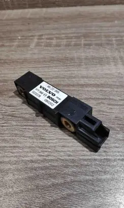 Volvo S70 V70 V70 XC Airbag deployment crash/impact sensor 8622365