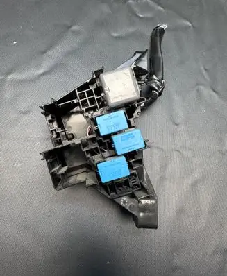 Toyota Hilux (AN120, AN130) Relay mounting block 90987T2001 AH1567003040 035211