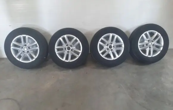 R16 alloy rim
