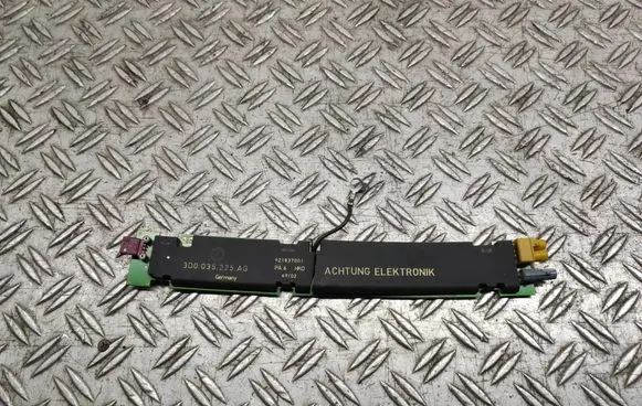 Volkswagen Phaeton Aerial antenna amplifier 3D0035225AG