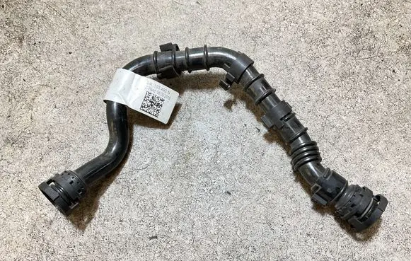 Volkswagen Crafter Breather hose/pipe 04L103493N 06092016