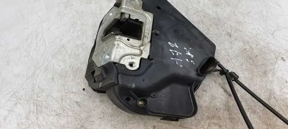 Mercedes-Benz C W203 Rear door lock 2037300135