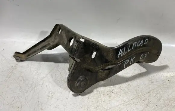 Audi A6 Allroad C6 Intercooler pipe mounting bracket 4f0145813f