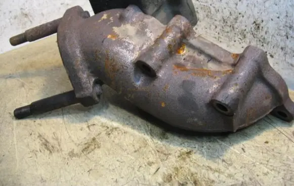 Mitsubishi Pajero Sport I Exhaust manifold 8K23