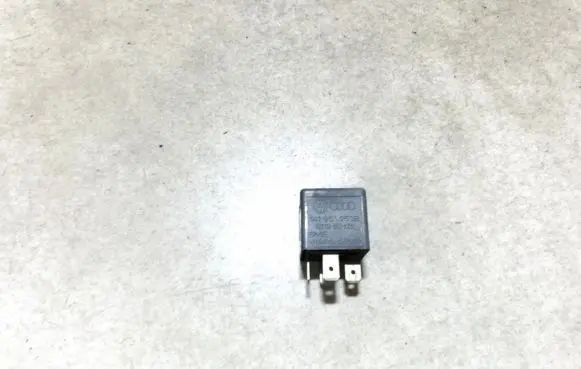Audi A3 S3 8L Other relay 141951253b v23134b52x227