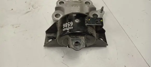 Buick Encore I Engine mount bracket 42476586 6586 573AYL41