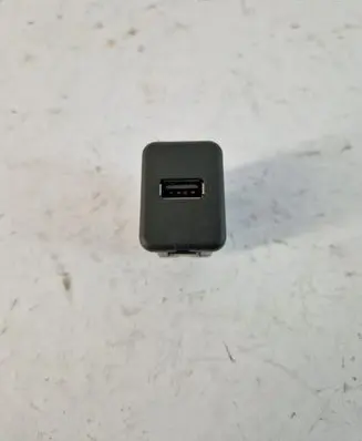 Opel Corsa E AUX in-socket connector 20928734