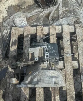 Ford Fiesta Manual 5 speed gearbox CA6R7002LBC