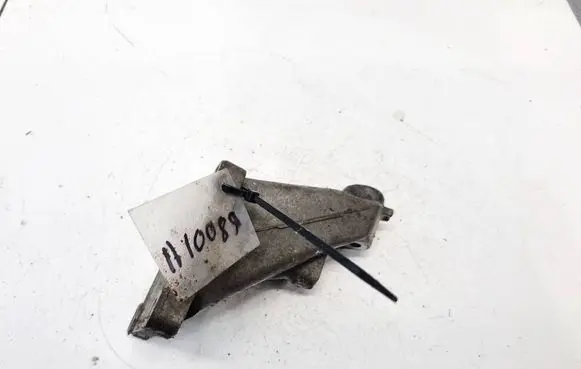 Mercedes-Benz CLK A208 C208 Engine mounting bracket 1112230904