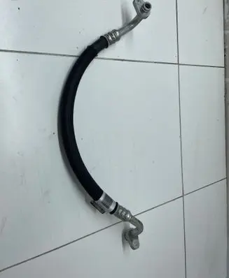 Peugeot 208 II Air conditioning (A/C) pipe/hose 9826365480