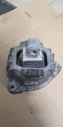 BMW 7 F01 F02 F03 F04 Engine mount bracket 6775905 68623513