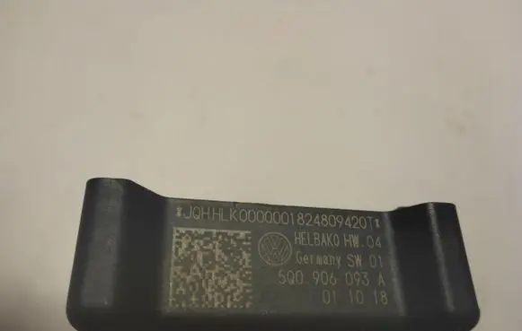 Volkswagen Polo VI Fuel pump relay 5Q0906093A