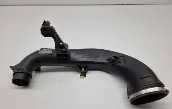 Land Rover Evoque I Turbo air intake inlet pipe/hose EJ329C619AB