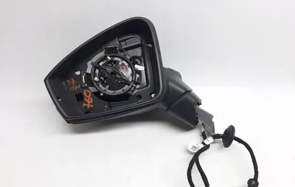 Volkswagen Touareg III Front door electric wing mirror 761857501B