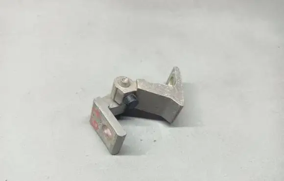 Volkswagen Golf VIII Front door upper hinge